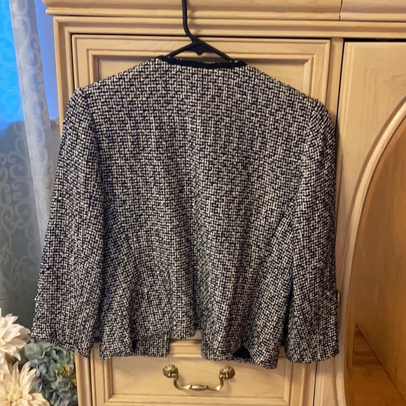 Express Jacket - Picture 8 of 8